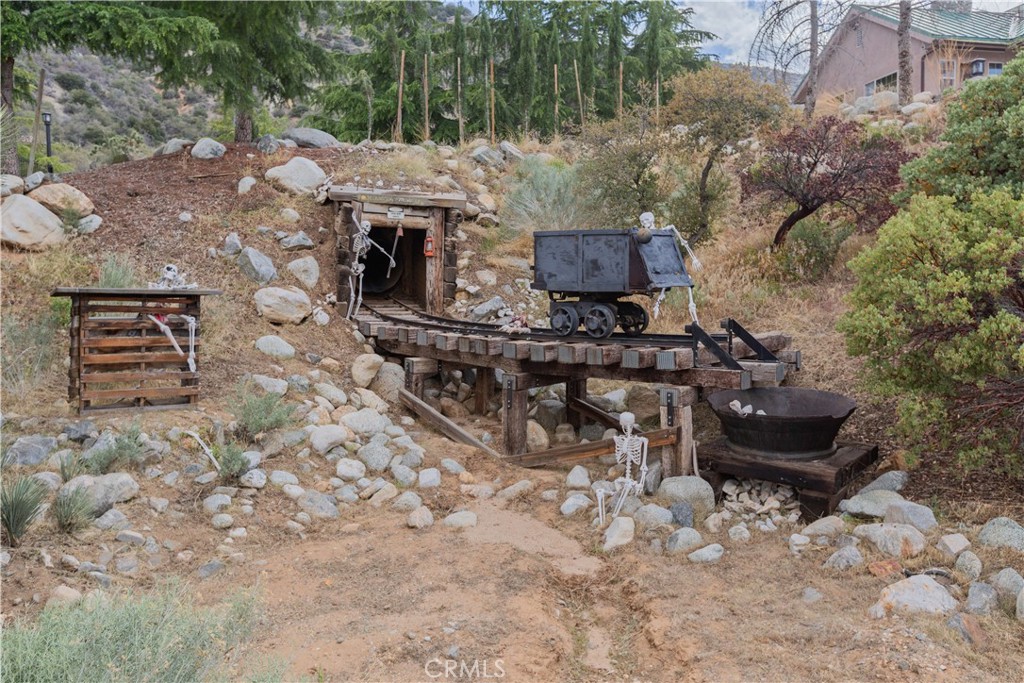 1870 Oak Springs Valley Road Property Photo 25