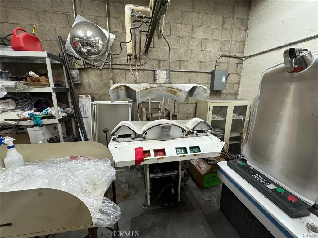 7221 Boulder Avenue Property Photo 9