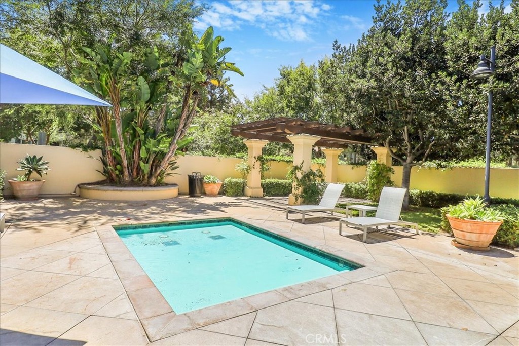 32 Perennial Property Photo 10