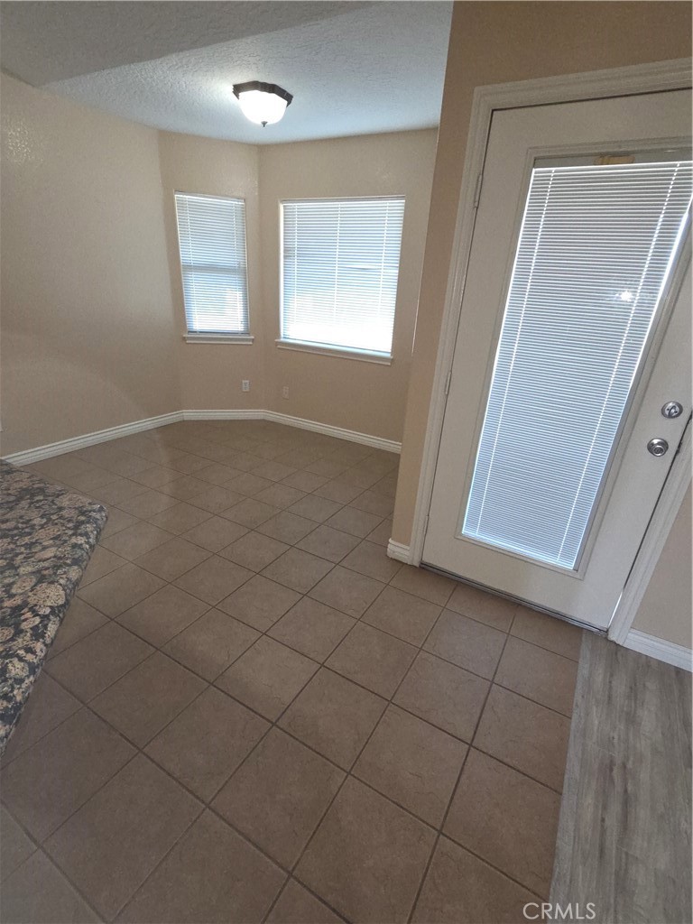 10141 Rochester Property Photo 9