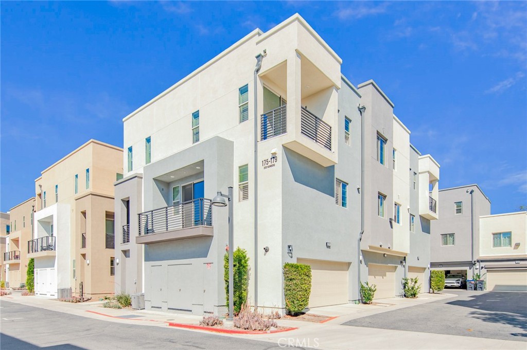 179 Cadence Property Photo 2
