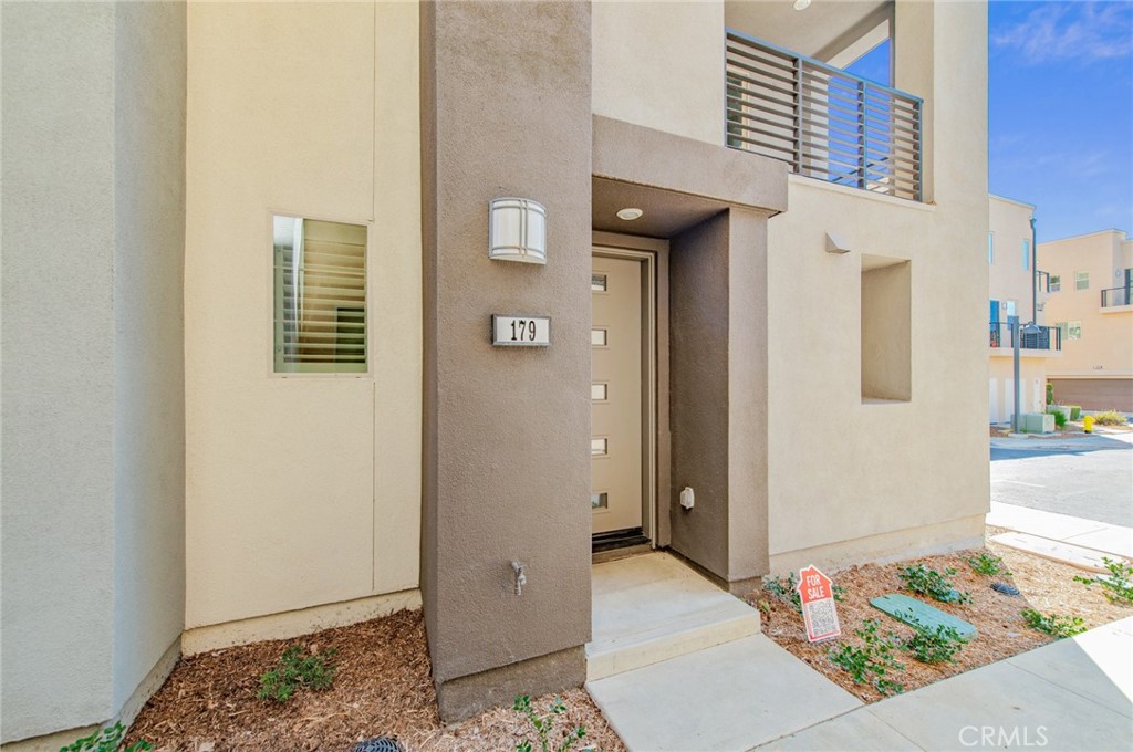 179 Cadence Property Photo 3