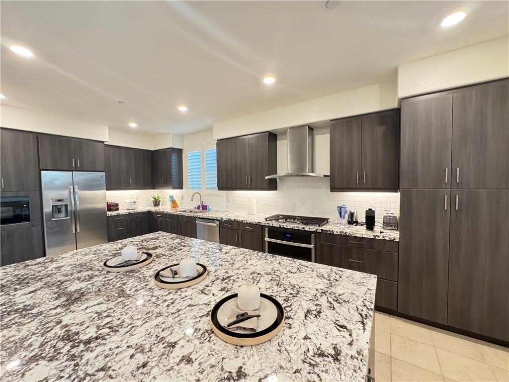 179 Cadence Property Photo 23