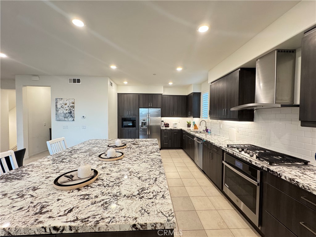 179 Cadence Property Photo 24