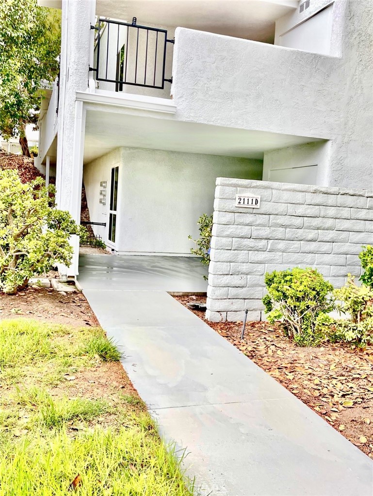 2111 Via Puerta D Property Photo 1