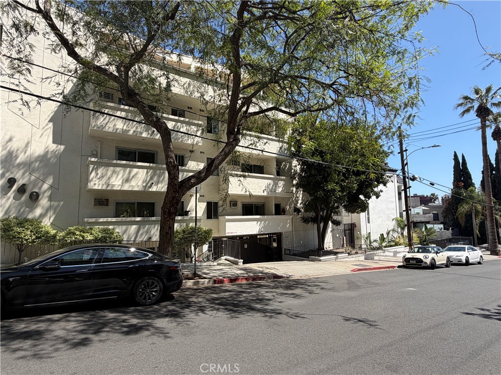 960 Larrabee Property Photo 3