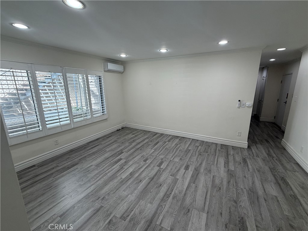 960 Larrabee Property Photo 7