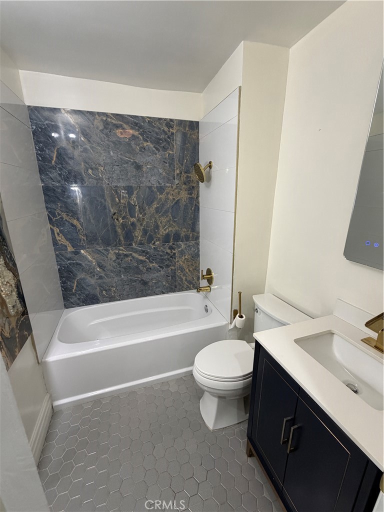 960 Larrabee Property Photo 14