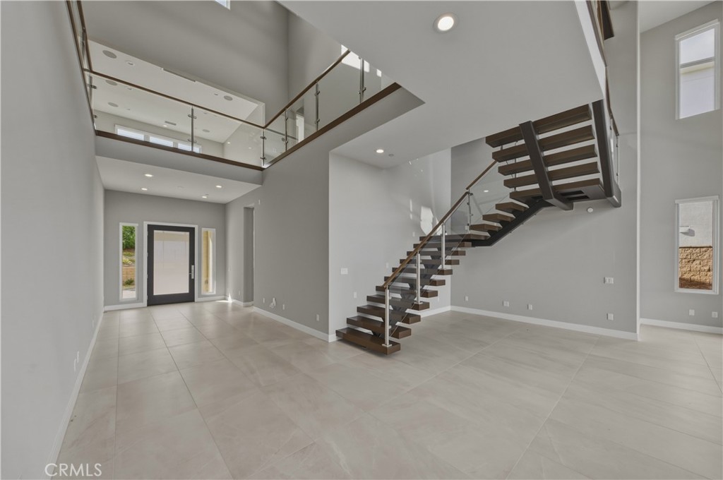 11800 Hillsborough Property Photo 6