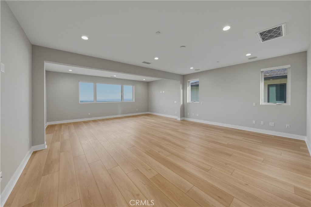 11800 Hillsborough Property Photo 19