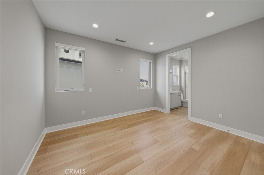 11800 Hillsborough Property Photo 28