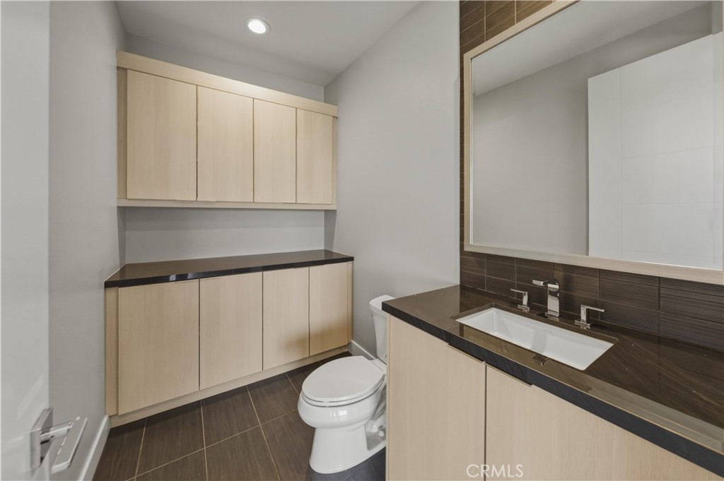 11800 Hillsborough Property Photo 37