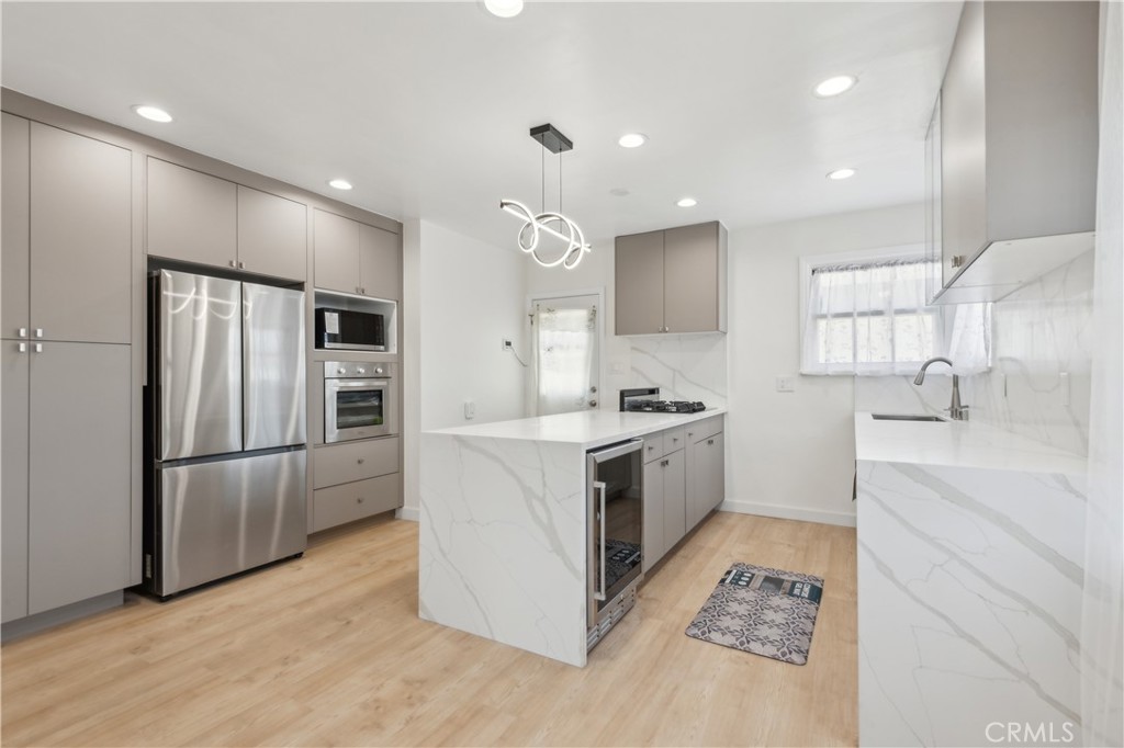 703 Avenue D Property Photo 2