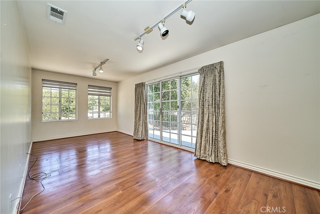 1089 Village Drive Property Photo 37