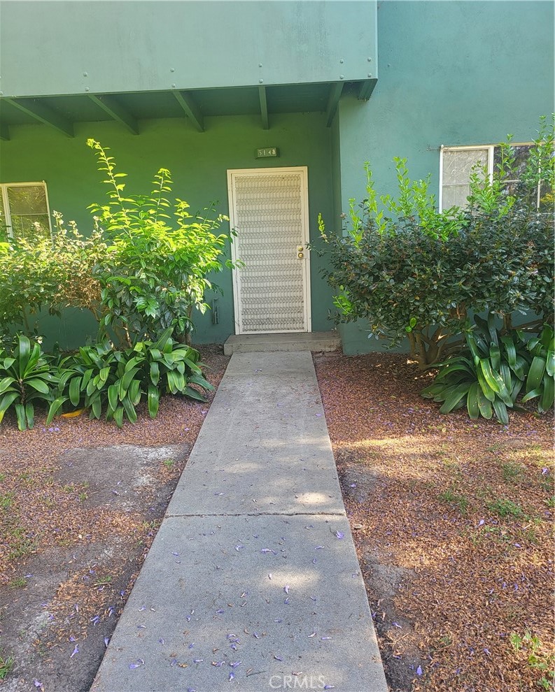 5148 Village Green Property Photo 2