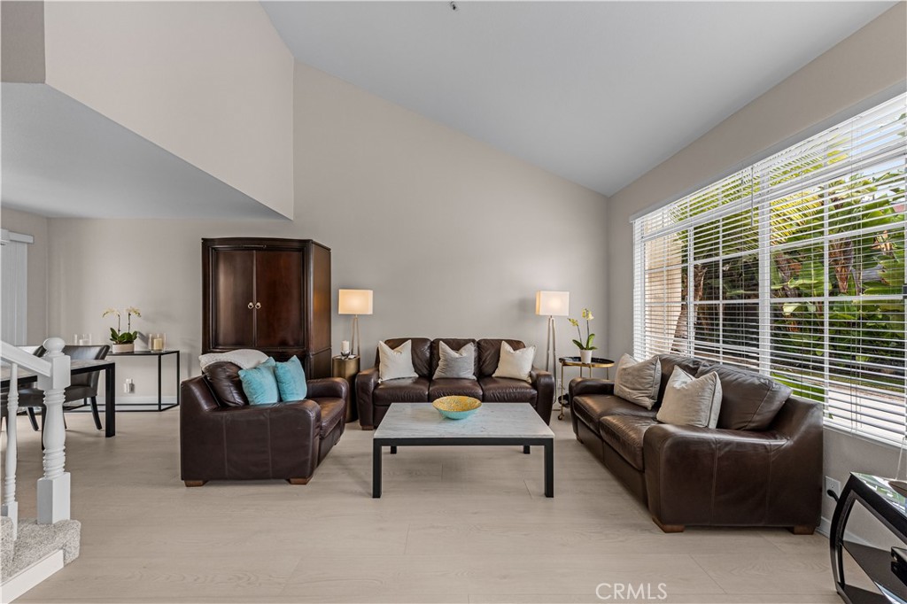 2537 Orange Avenue D Property Photo 2