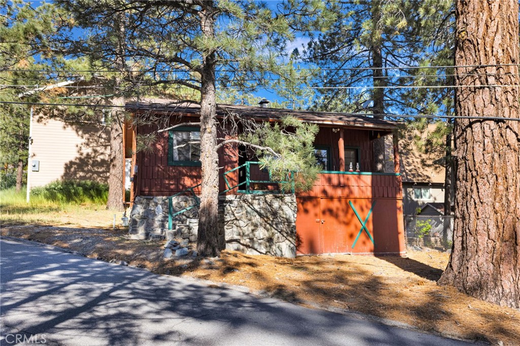 2054 E Canyon Property Photo 8