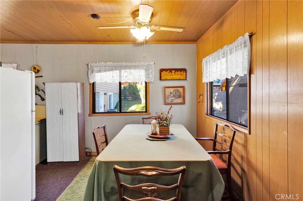 2054 E Canyon Property Photo 20