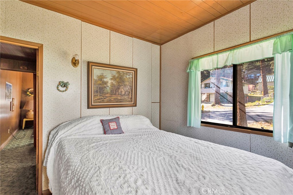 2054 E Canyon Property Photo 25