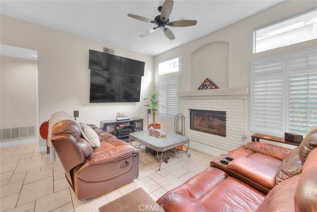 15028 Avenida De Las Flores Property Photo 22