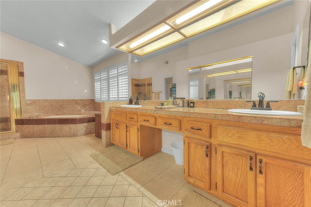 15028 Avenida De Las Flores Property Photo 31