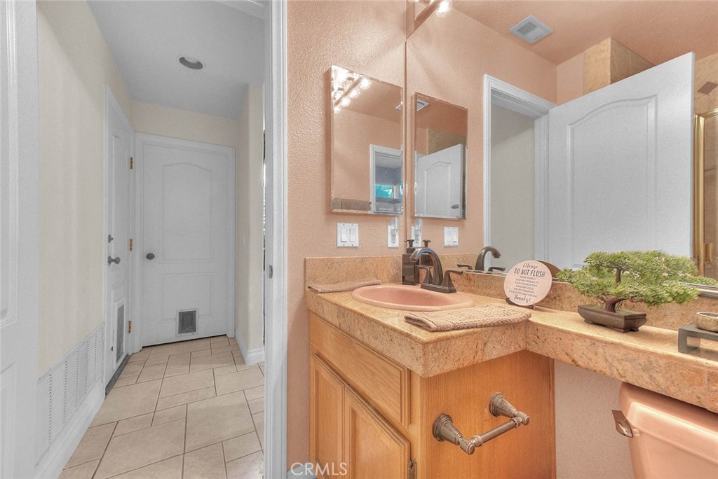 15028 Avenida De Las Flores Property Photo 45