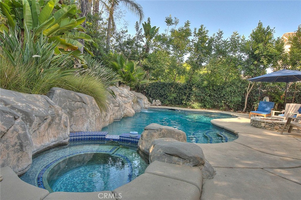 15028 Avenida De Las Flores Property Photo 49