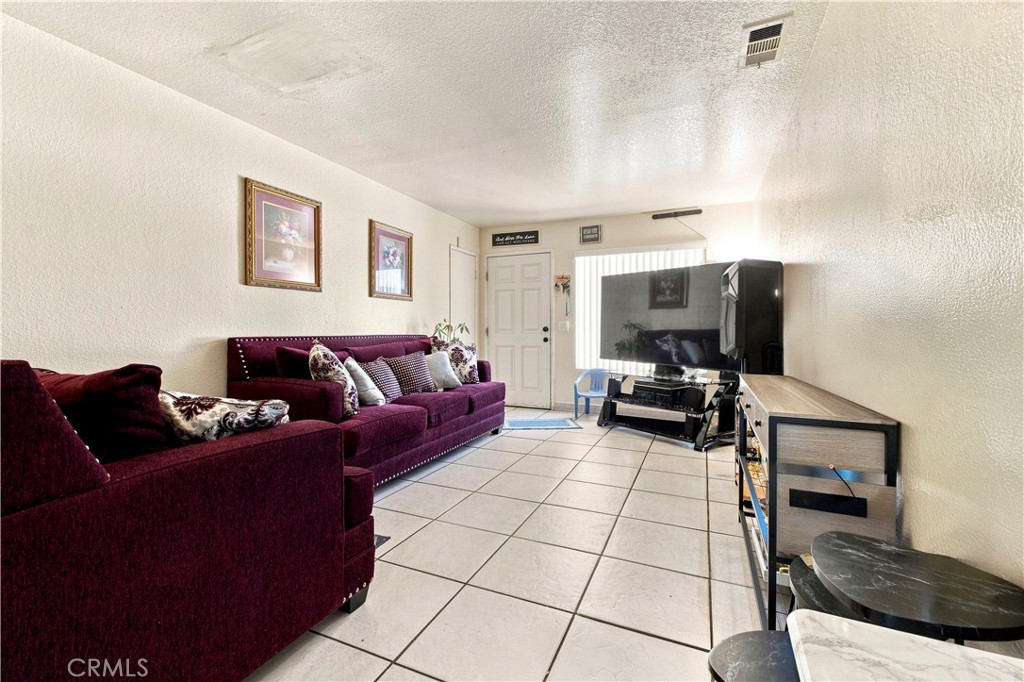 17317 Marygold Property Photo 4