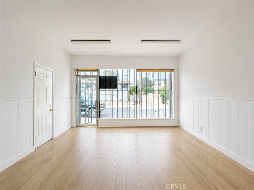 110 E Cambridge Property Photo 4