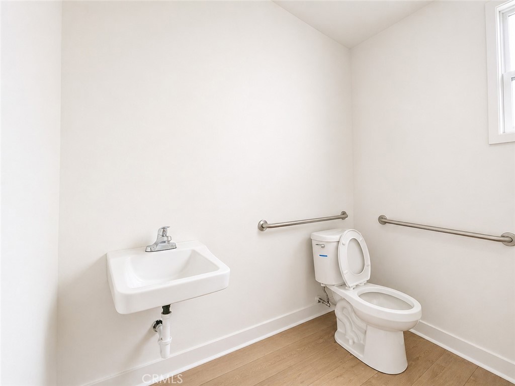 110 E Cambridge Property Photo 5
