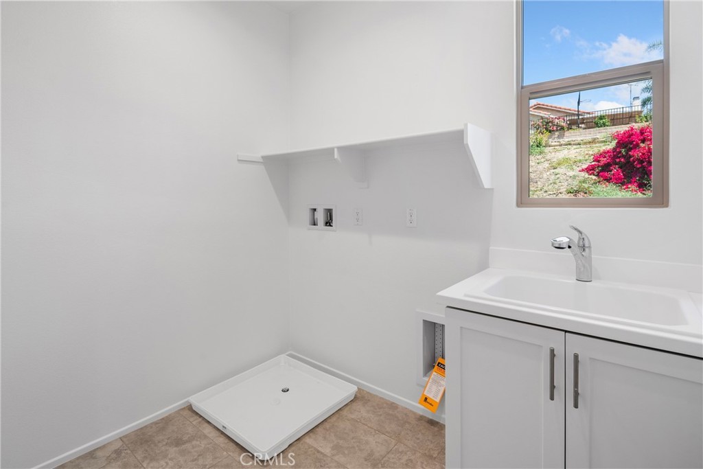 810 Francesca Property Photo 9