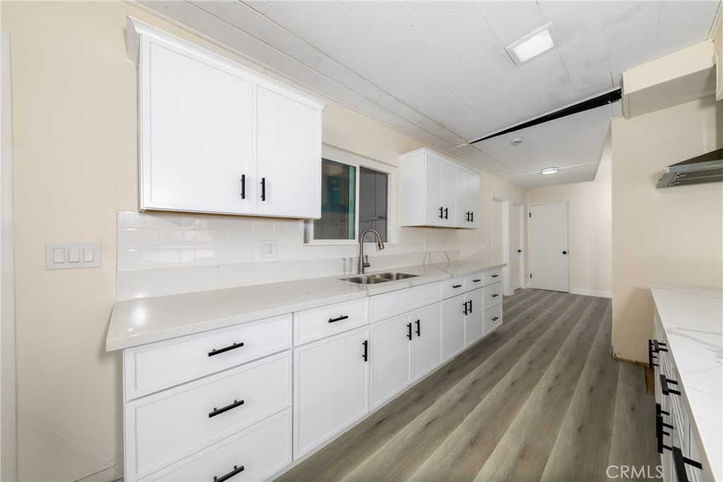 12449 6th Property Photo 10