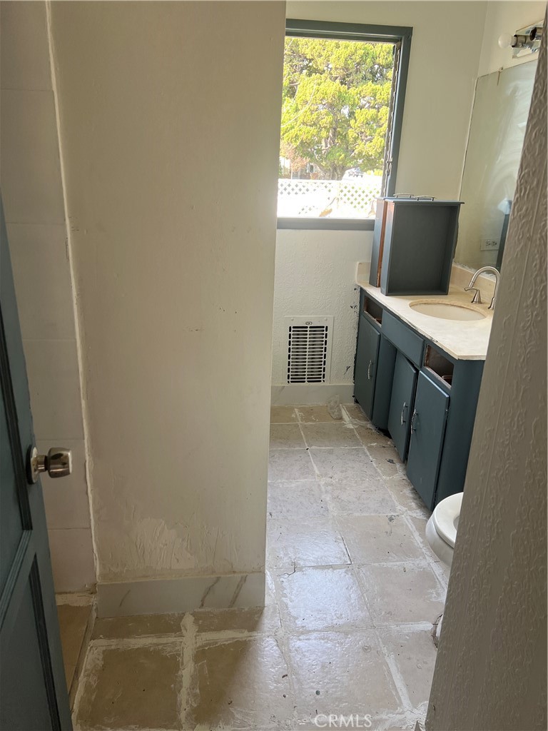 1425 S Del Mar Property Photo 6