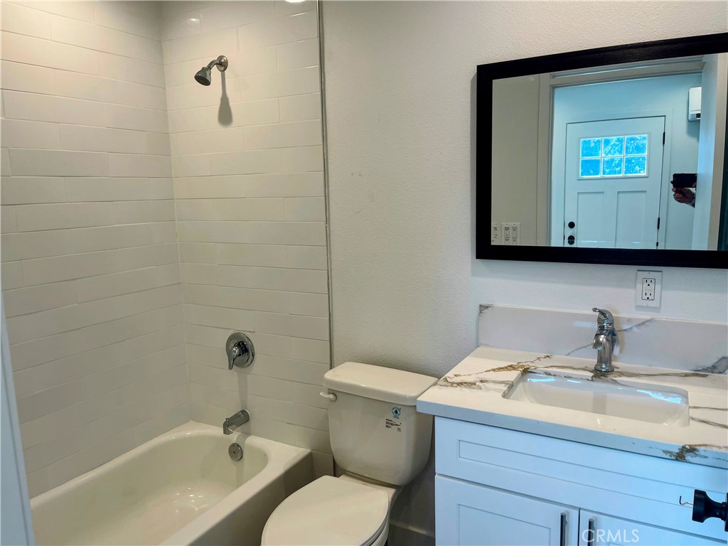 1809 S Gramercy Place Property Photo 5
