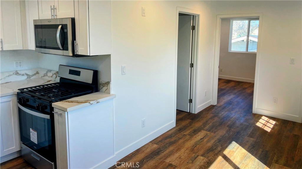 1809 S Gramercy Place Property Photo 9