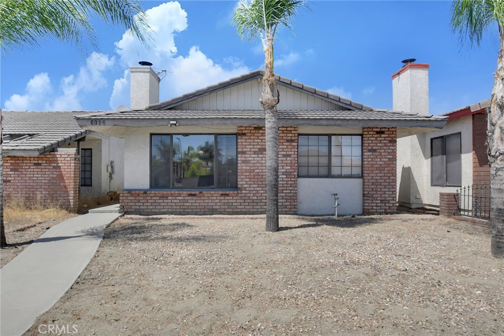 3102 W Devonshire Avenue Property Photo