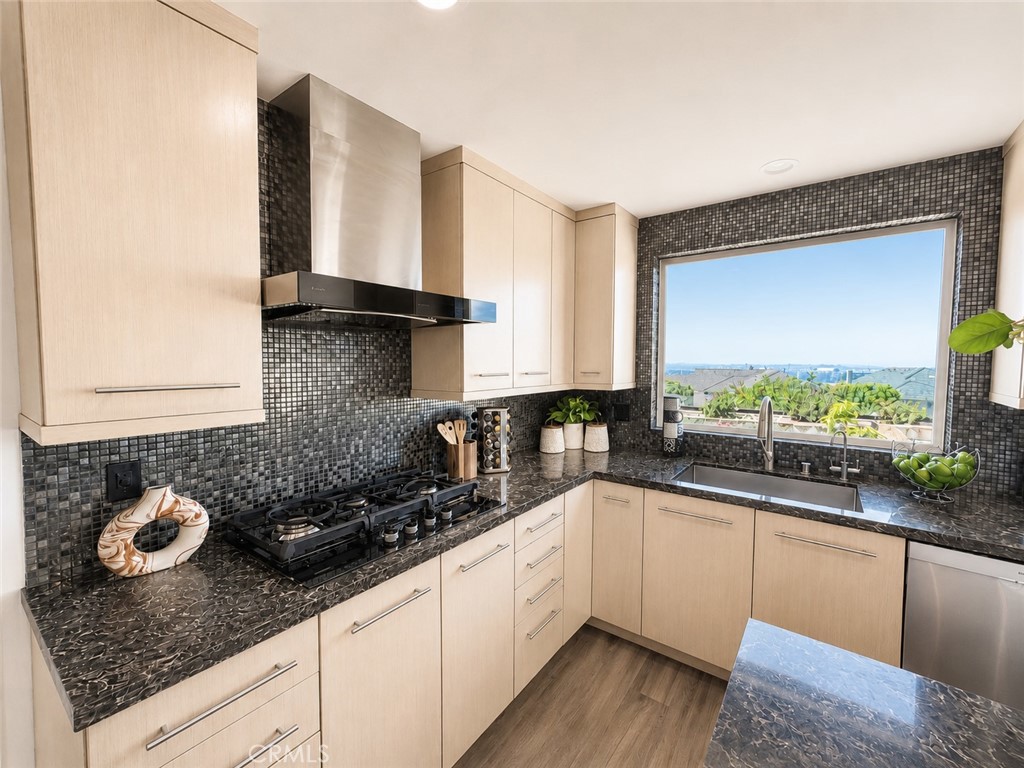 9 Olympus Property Photo 28