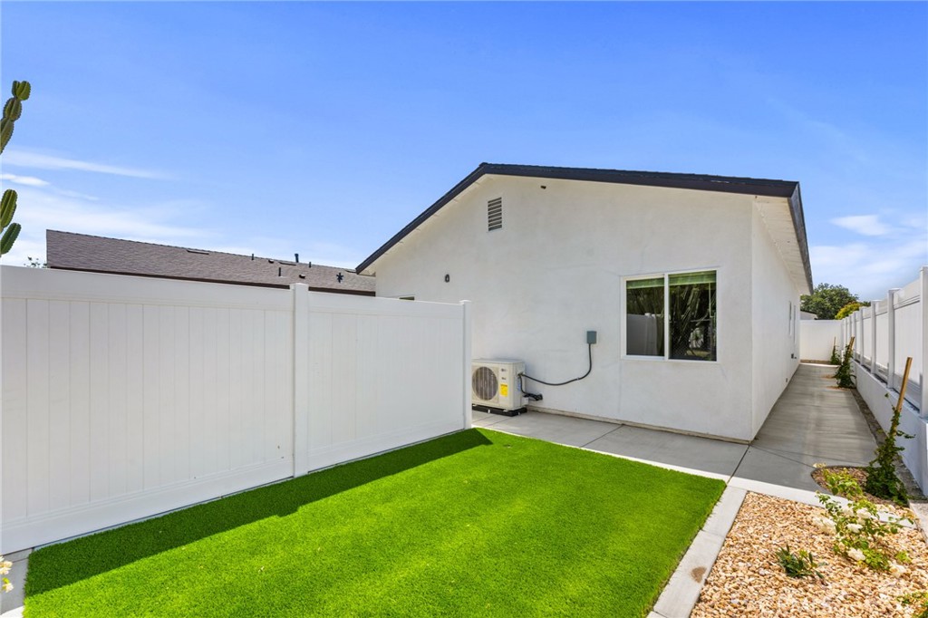 1421 De Anza Property Photo 18