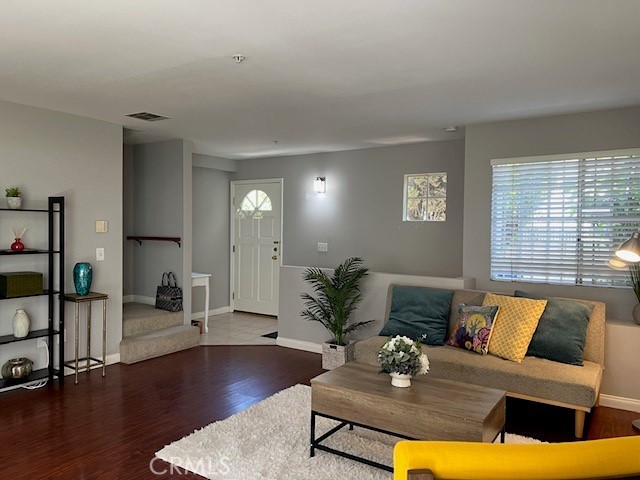 707 S Chapel Avenue Property Photo 4