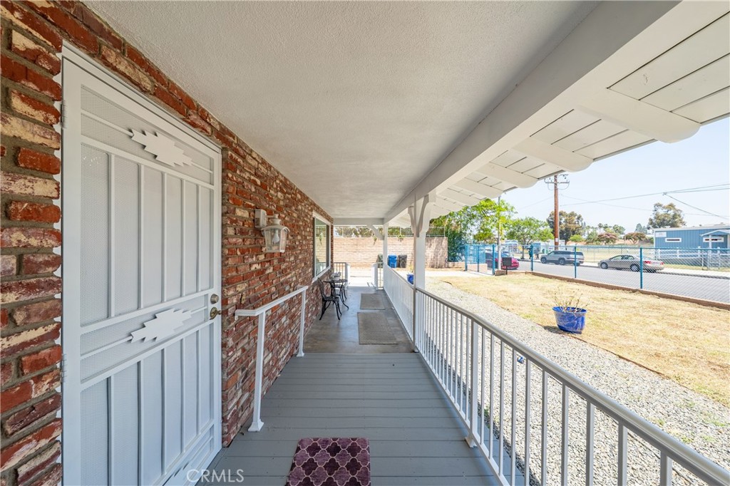 1345 Jellick Avenue Property Photo 4