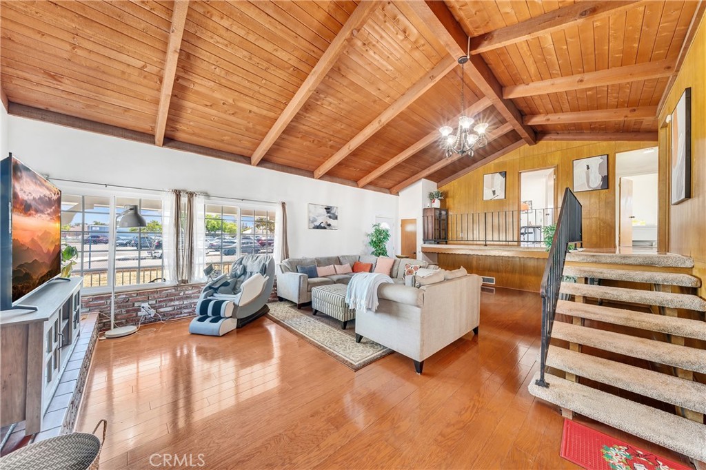 1345 Jellick Avenue Property Photo 8