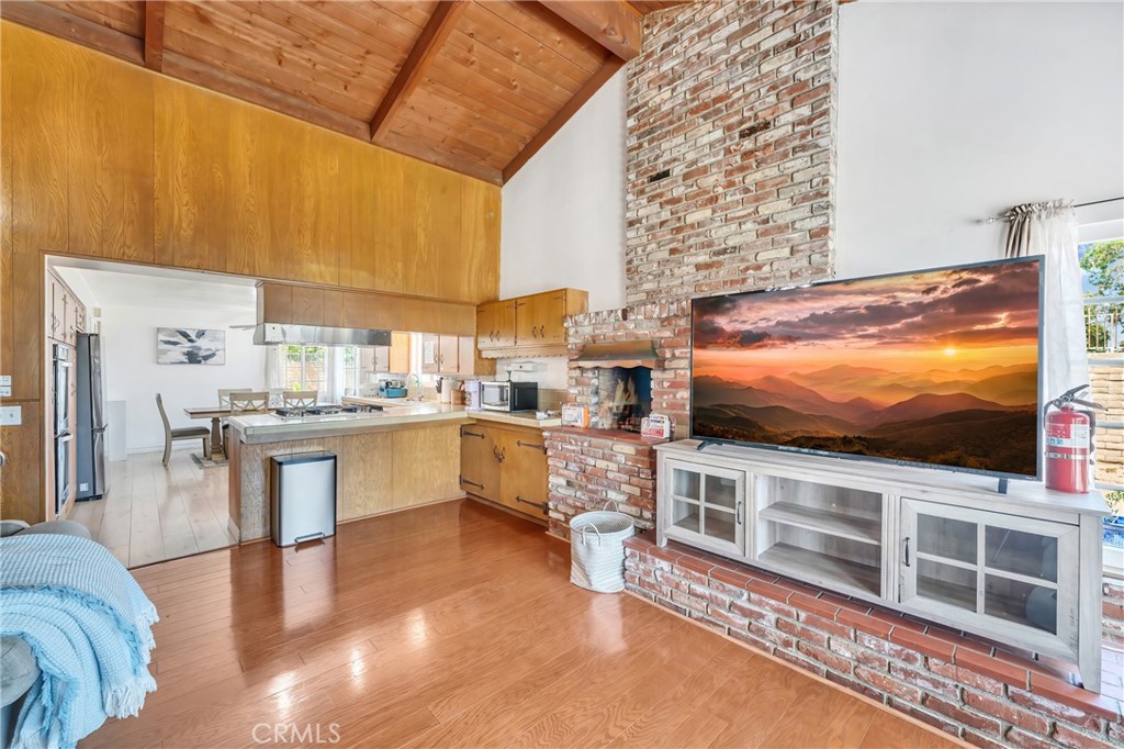 1345 Jellick Avenue Property Photo 10