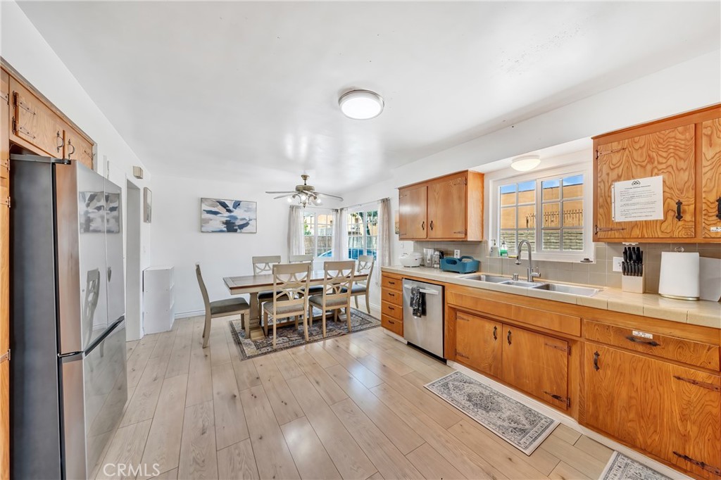 1345 Jellick Avenue Property Photo 15