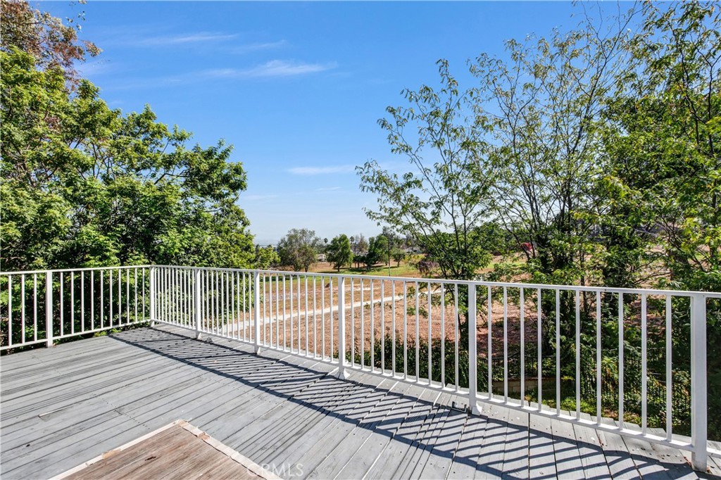 20211 Lake Canyon Property Photo 27