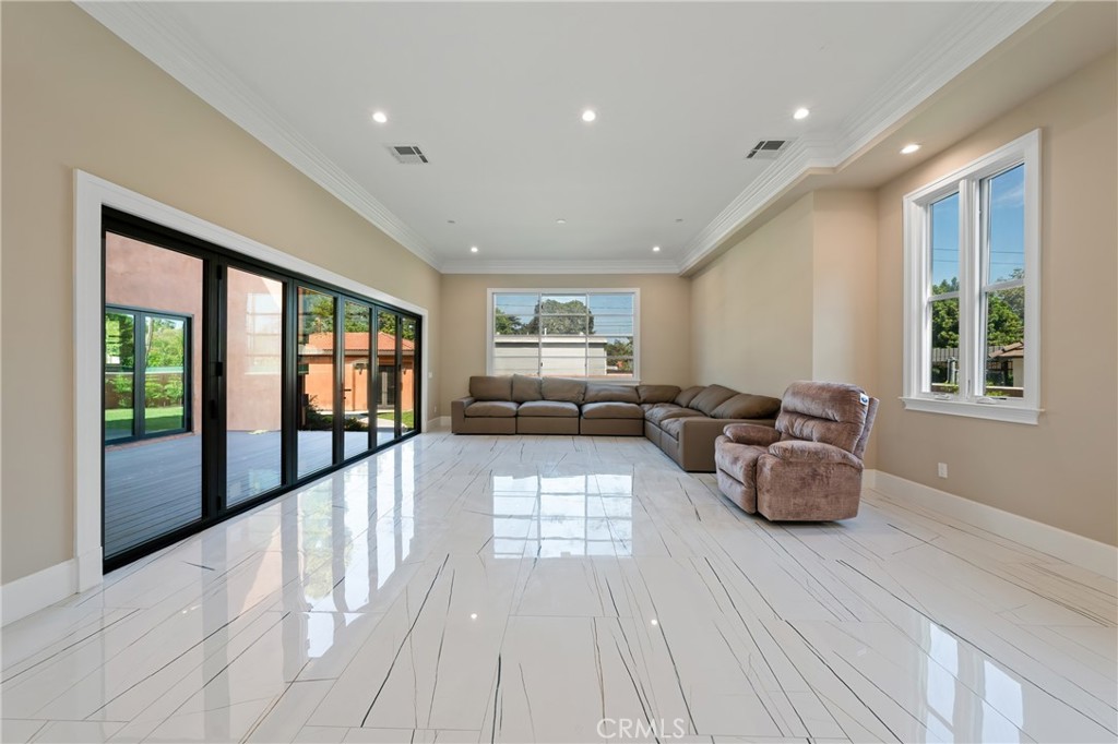 802 Michigan Boulevard Property Photo 32