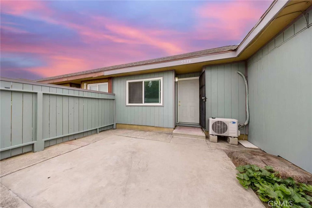 5516 Sultana Property Photo 1