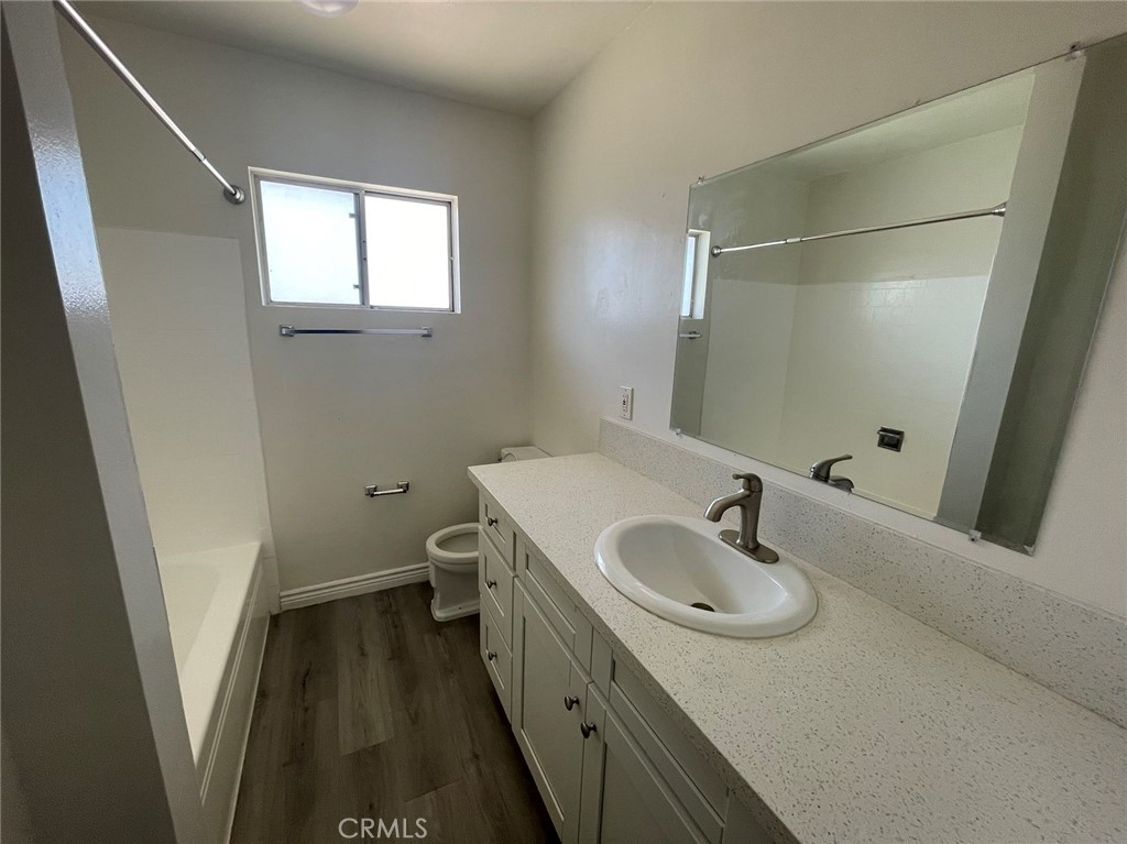 826 N Barranca Property Photo 7