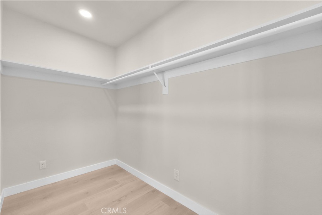 1039 E Elma Property Photo 18