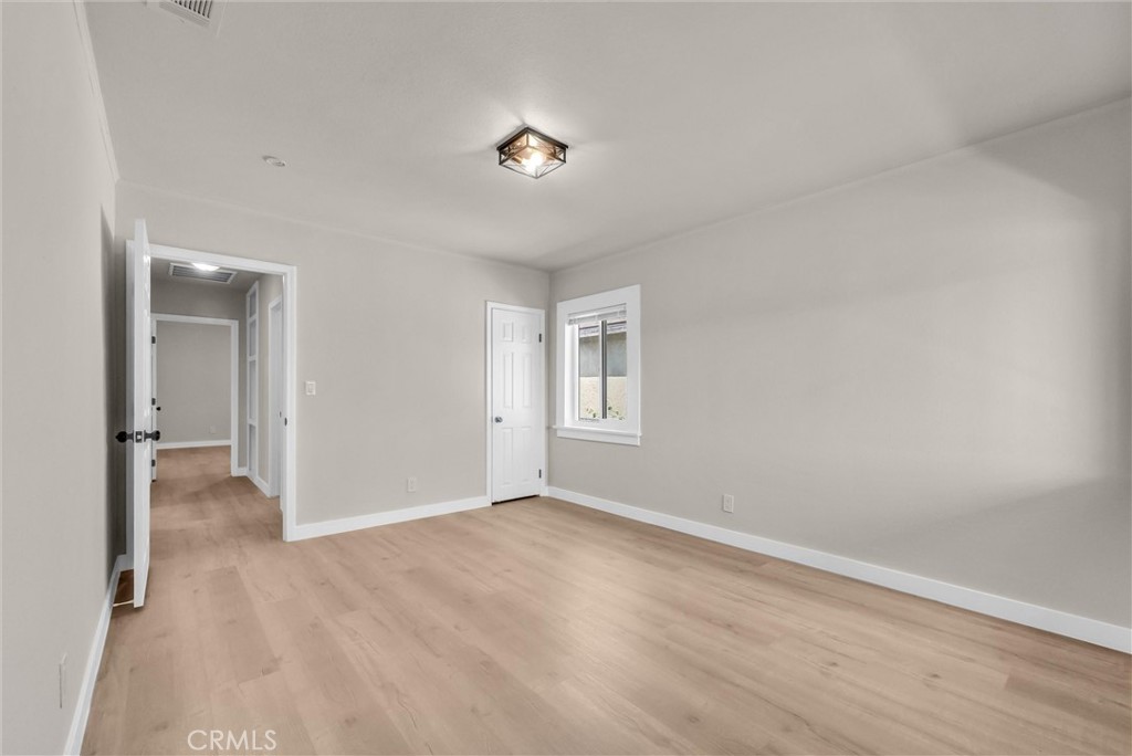 1039 E Elma Property Photo 21