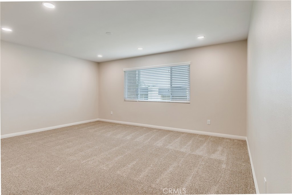 11119 Poplar Street D Property Photo 7